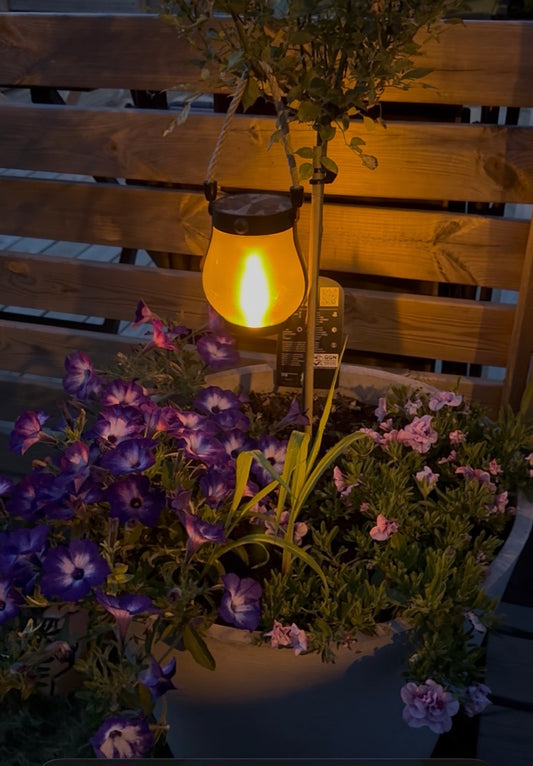 Solflame™ | Solcellsdriven utomhuslampa