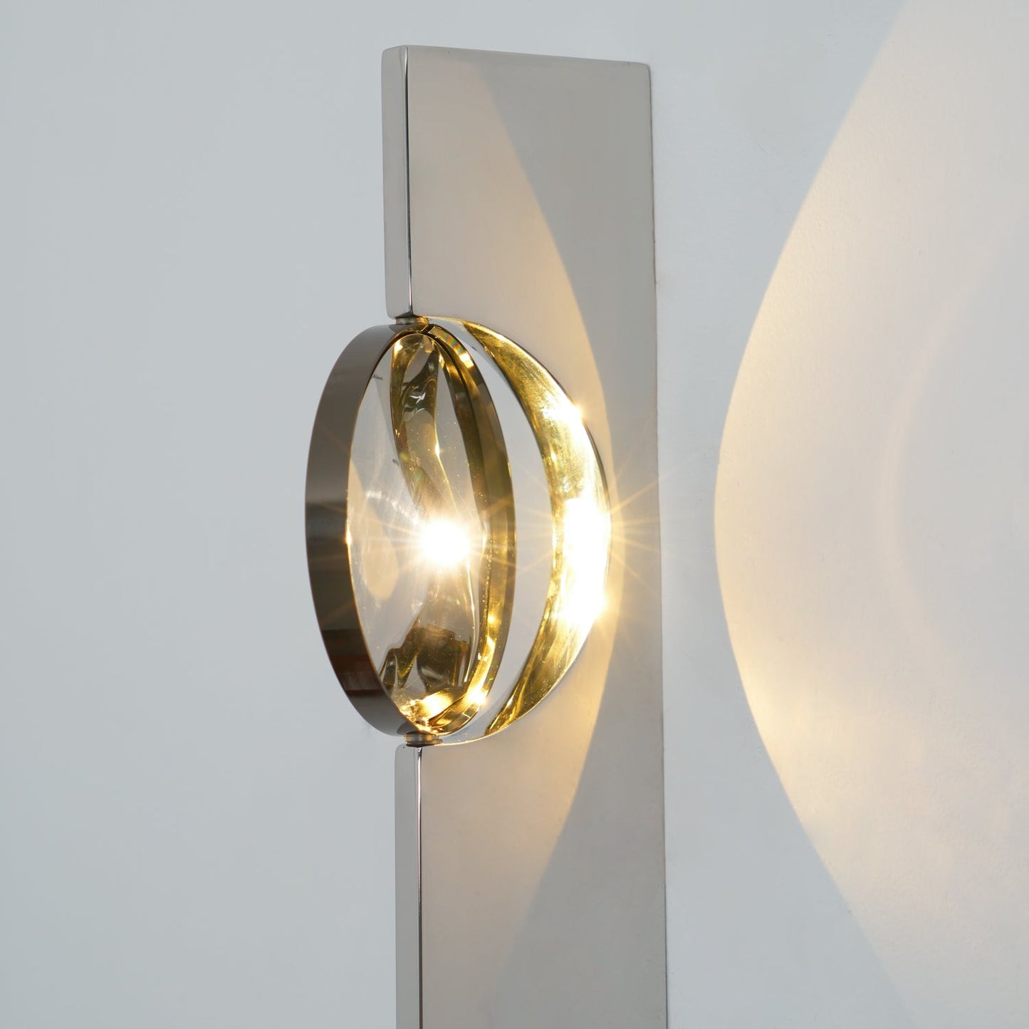 Prismora™ | Skulptural LED-vägglampa