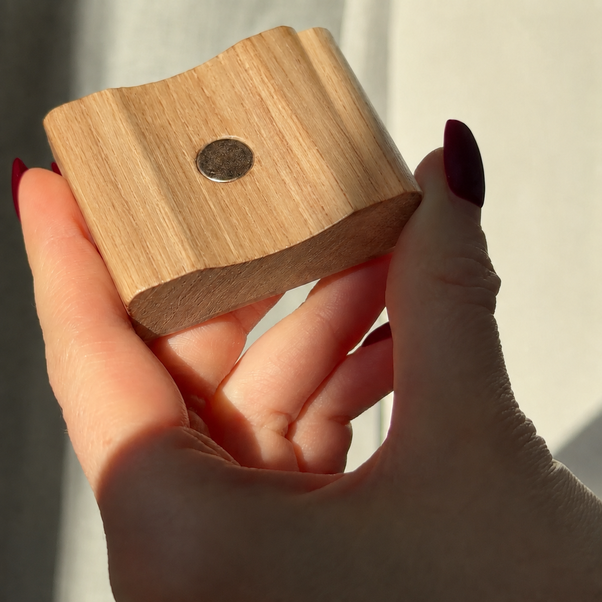 Nordéon™ | Magnetiskt skohorn i massivt bokträ